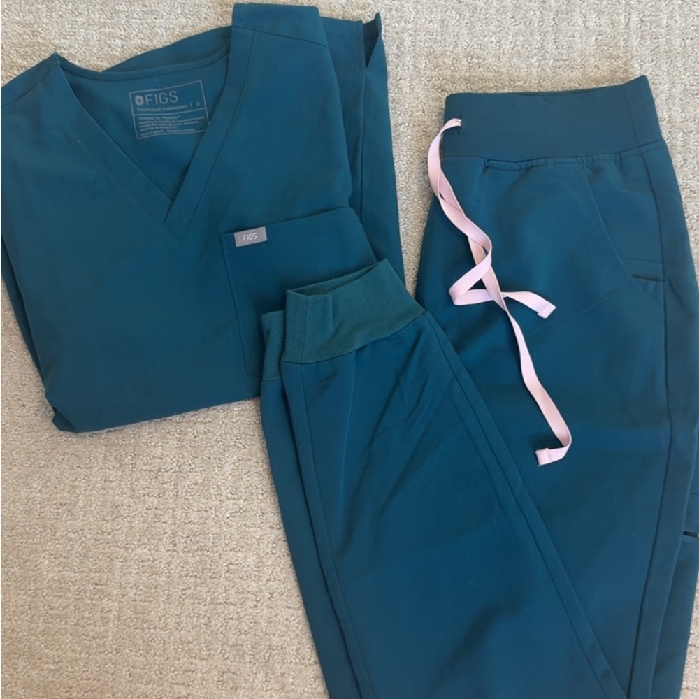 Figs Women's Teal Joggers with Pink Drawstring